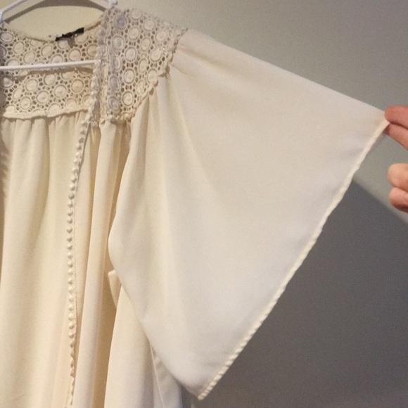 Angelic & Flowy Monteau Thin Cardigan - Picture 2 of 4